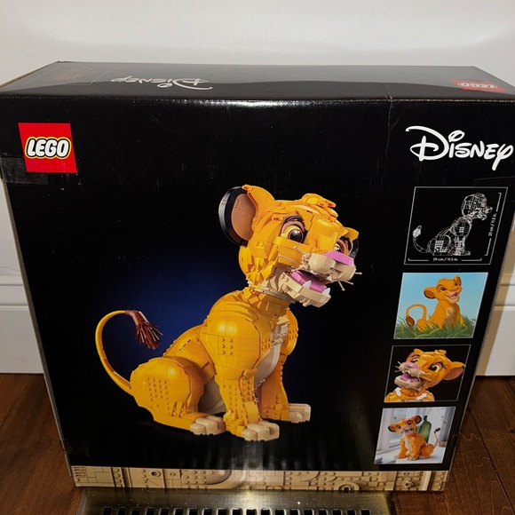 Lion King Lego set. Never Opened - Picture 2 of 3